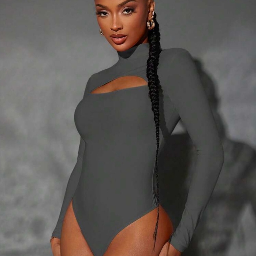 SHEIN Charcoal Cutout Long Sleeve Bodysuit